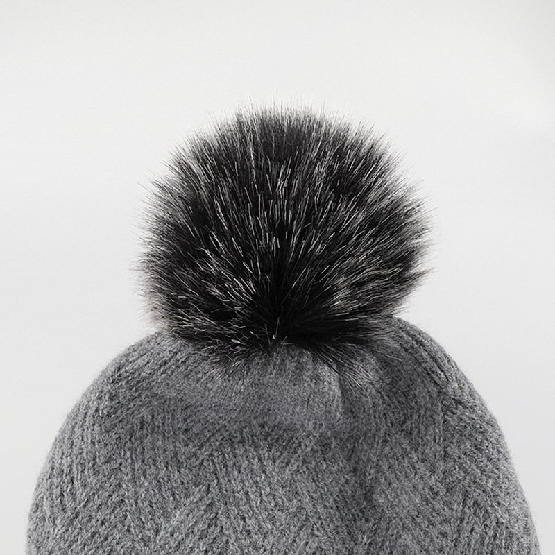 Warm Knit Hat - Image 4